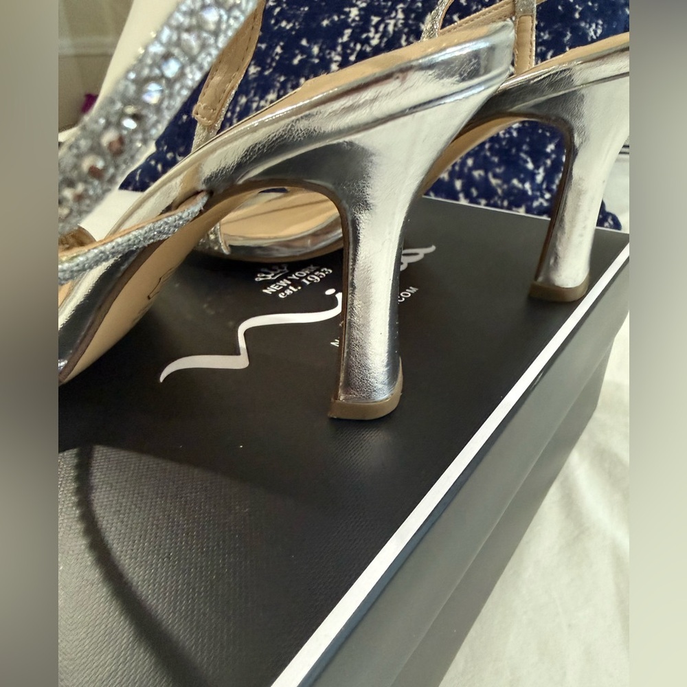 Nina (ABBI) Women's Silver Metallic Mid-Heel Sandal - Picture 3 of 6